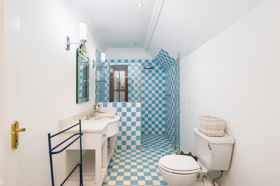To Let 6 Bedroom Property for Rent in The Crags Western Cape